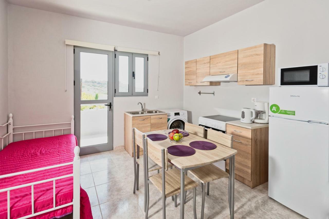 Paulsia Apartments Psinthos ภายนอก รูปภาพ