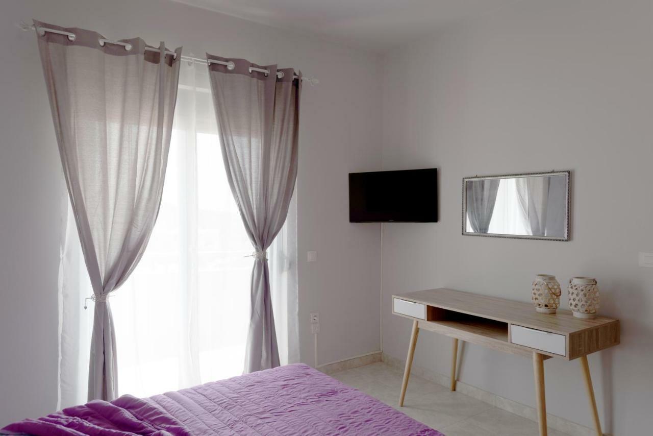 Paulsia Apartments Psinthos ภายนอก รูปภาพ