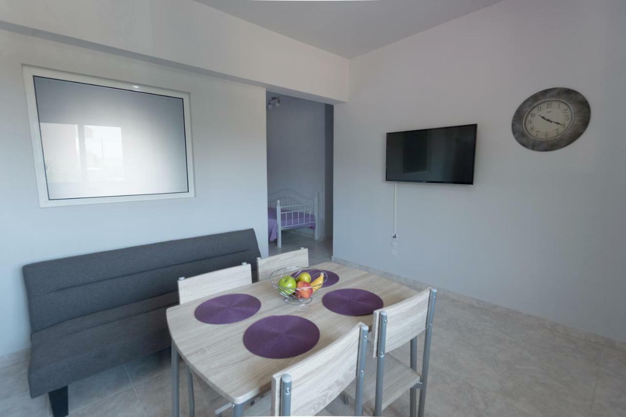 Paulsia Apartments Psinthos ภายนอก รูปภาพ