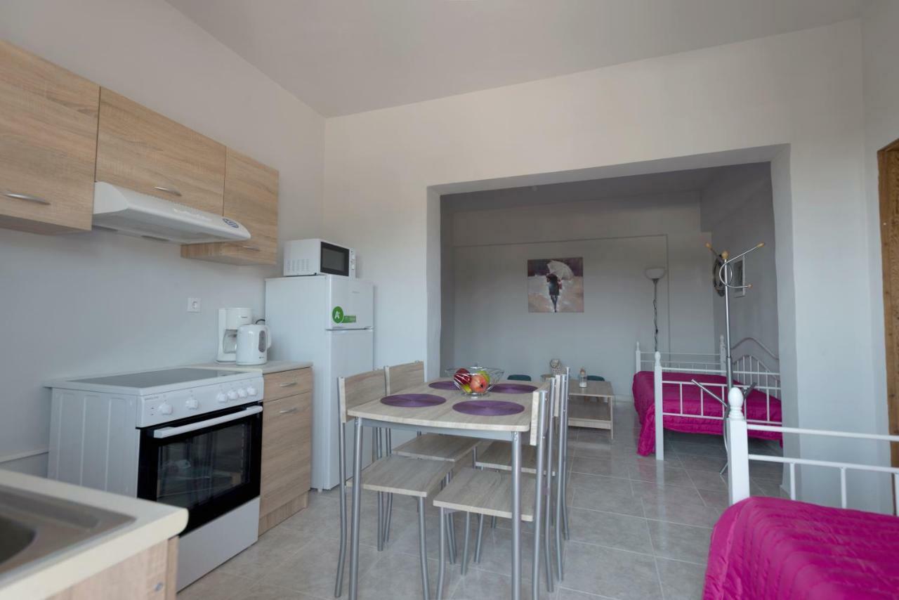 Paulsia Apartments Psinthos ภายนอก รูปภาพ